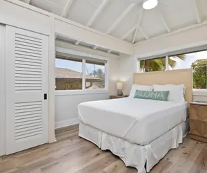 Photo 4 - Hale Oahu Cottage by Avantstay Stunning Beachfront Estate!