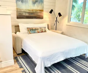 Photo 3 - Hale Oahu Cottage by Avantstay Stunning Beachfront Estate!