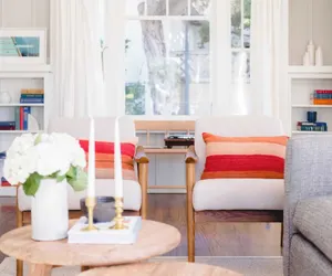 Photo 3 - Topaz By Avantstay Adorable Cottage Walking Distance to Beach w/ Large Patio