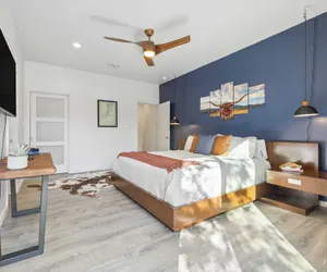 Photo 2 - Barton by Avantstay Lake Views w/ Hot Tub, Pool & Ping Pong!