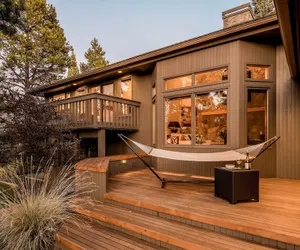 Photo 3 - Sunriver by Avantstay Cozy Mountain Home w/ Indoor Pool and Hot Tub