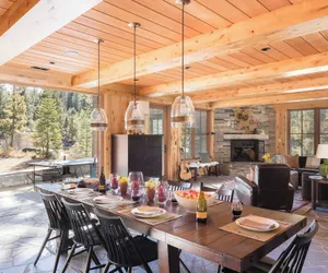 Photo 4 - Hunter by Avantstay Riverfront Cabin w/ Prvt Cottage 5mins From Palisades