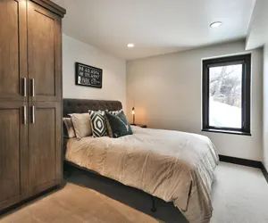 Photo 3 - Pinetree by Avantstay Modern Park City Getaway w/ Patio & Balcony