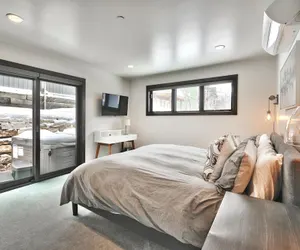 Photo 4 - Pinetree by Avantstay Modern Park City Getaway w/ Patio & Balcony