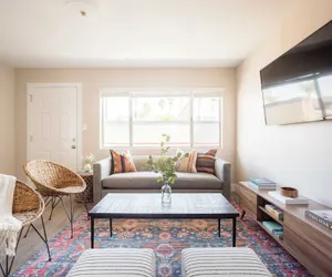 Photo 2 - Seashore V by Avantstay Sleek La Jolla Flat 5mins From the Beach!