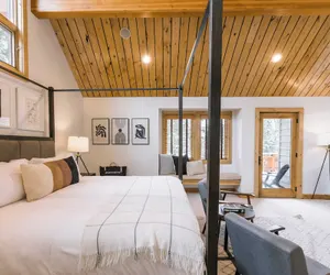 Photo 3 - Coyote Moon by Avantstay Cabin W/sauna Mins From DT Truckee & Northstar