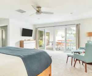 Photo 3 - Lloyd by Avantstay Palm Spring Paradise w/ Pool, Large Yard & Table Tennis! Permit#3779