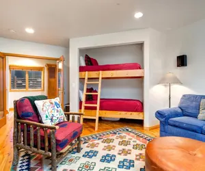 Photo 5 - Nordic Retreat 5 Bedrooms PAC-2410 by KBM