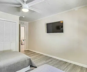 Photo 4 - Flagler's Oasis by Avantstay Private Pool in Key West Month Long Stays Only