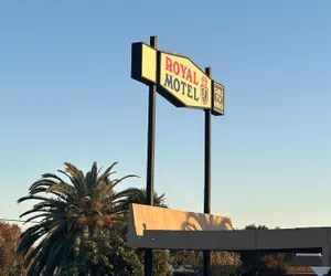 Photo 2 - ROYAL MOTEL TRACY LLC