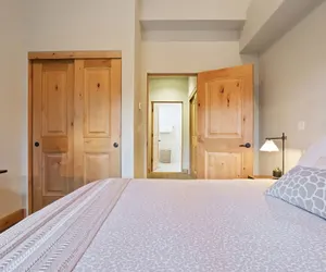 Photo 5 - Modern Condo - EV Charger - SM 301 by Bear Valley Vacation Rentals