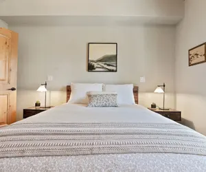 Photo 4 - Modern Condo - EV Charger - SM 301 by Bear Valley Vacation Rentals