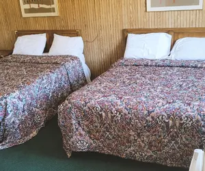 Photo 2 - Blue Way Inn And Suites Winfield