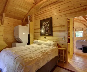 Photo 5 - Rustic Ridge Cabins, Charming Retreat (3 Options!)