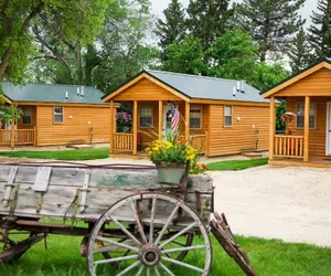 Photo 2 - Rustic Ridge Cabins, Charming Retreat (3 Options!)
