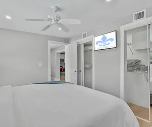 Photo 2 - The Perfect Get Away - Walk to Wilton Drive