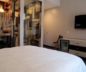 Photo 3 - Awesome En Suite Studio