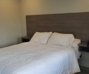 Photo 2 - Maxim III Motel