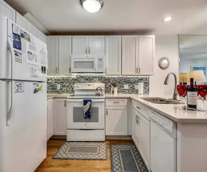 Photo 3 - Always Your Paradise by Avantstay Shared Pool Near Zachary Beach! Week Long Stays Only