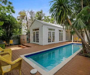 Photo 2 - Lighthouse Villa by Avantstay Walk to Southernmost Point w/ Private Pool & Patio Month Long Stays