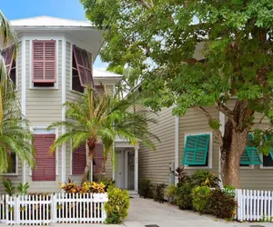 Photo 4 - Amelia Home by Avantstay In Historic Old Town w/ Pool