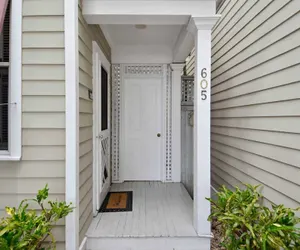 Photo 5 - Amelia Home by Avantstay In Historic Old Town w/ Pool