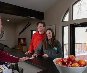 Photo 3 - Lift House Lodge, Close to Gondola, Premium Studio Condo