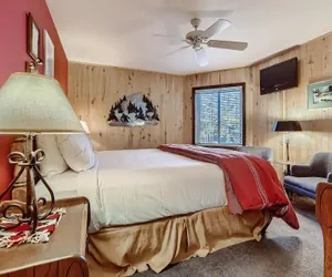 Photo 2 - Westwind 102 2BD 2BA Silver Condo