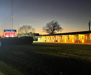Photo 2 - Hotel Prairie Winds Carthage Keokuk Hwy 136
