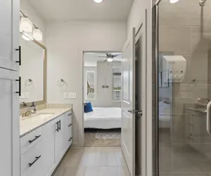 Photo 4 - Prime Soco Bright 2BR King Suite w Pool Parking