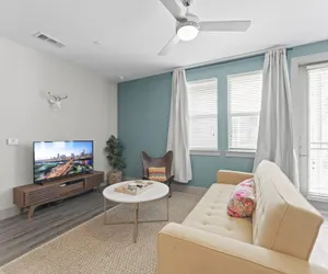 Photo 3 - Airy 1BR King Suite Close to Downtown w Fast Wifi