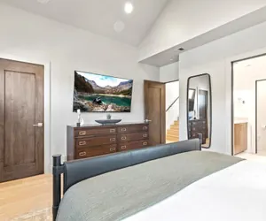 Photo 5 - Empire 4 Bedrooms PEA-1009 by KBM