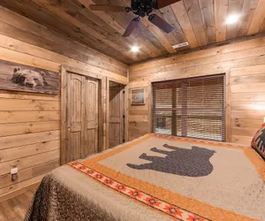 Photo 4 - The Gathering Place 3 Bedroom Cabin by RedAwning