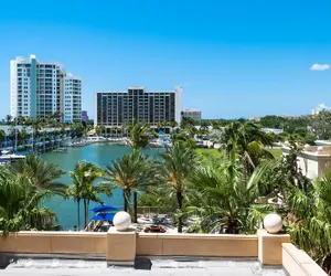 Photo 2 - Sea La Vie Villa With Tropical Views