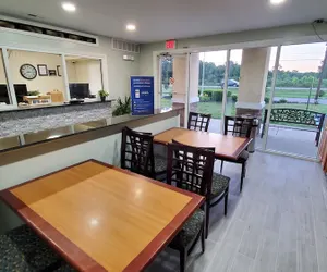 Photo 2 - Stonewood Inn & Suites Carrollton - Smithfield