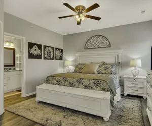 Photo 4 - Sunset Bunker 3 Bedroom Condo by RedAwning