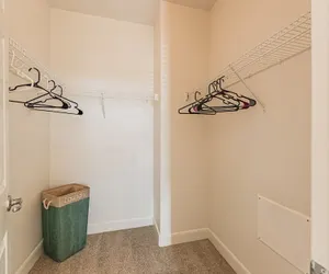 Photo 4 - Beautiful chic modern one bedroom