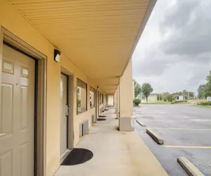 Photo 5 - Deerfield Inn By Capital O Blytheville AR I55