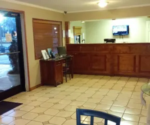 Photo 2 - Deerfield Inn By Capital O Blytheville AR I55
