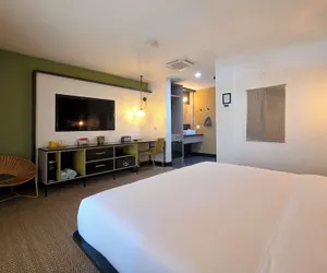 Photo 5 - Mahala 21 and Over