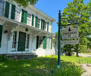 Photo 2 - Independence Inn