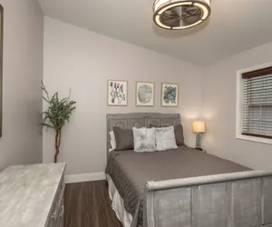 Photo 2 - Heart of Mainstrasse Apt 2
