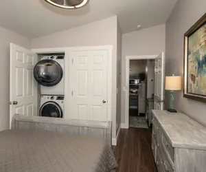 Photo 4 - Heart of Mainstrasse Apt 2