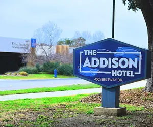 Photo 2 - The Addison Hotel, SureStay Collection by Best Western