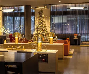 Photo 4 - Holman Riverfront Park Hotel Salem, Tapestry by Hilton