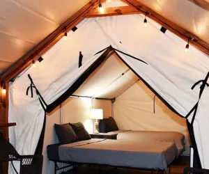 Photo 5 - Son's Blue River Camp Glamping Cabin N