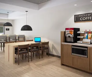 Photo 2 - Candlewood Suites Detroit - Auburn Hills by IHG