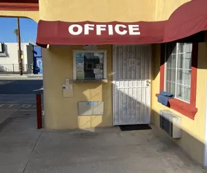 Photo 3 - KING MOTEL