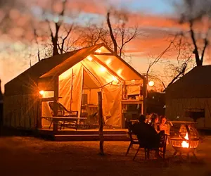 Photo 2 - Son's Rio Cibolo - Glamping Cabin E