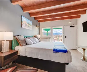 Photo 2 - Taos Motor Lodge